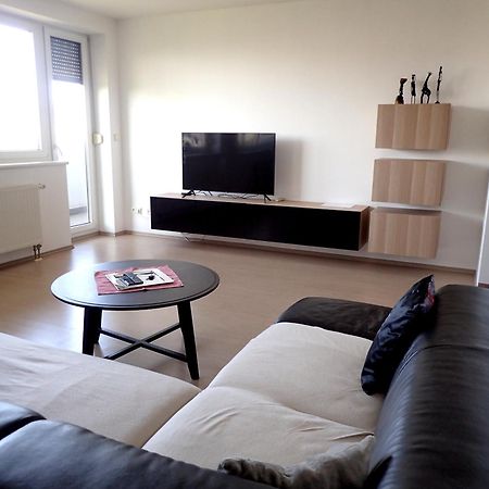 Marguerite Apartment - Parking Including 브라티슬라바 외부 사진